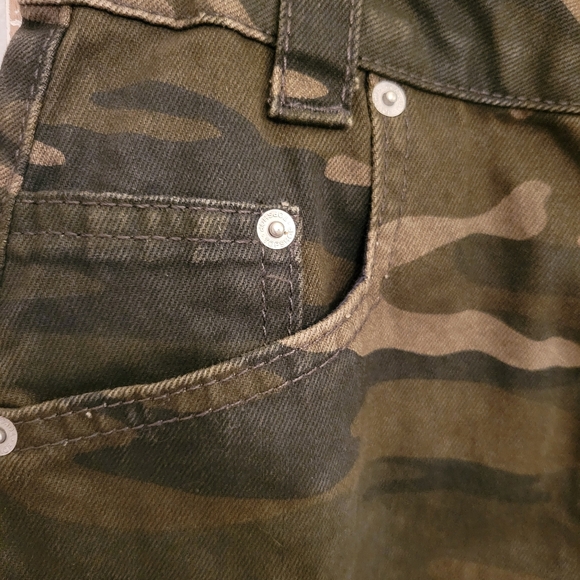 TopShop Camo Mini Skirt Sz 2 US 100% Cotton - Picture 5 of 10